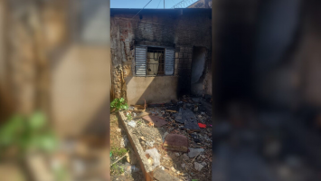 Polícia prende morador de Garça por maus-tratos a ave silvestre mantida entre lixo doméstico